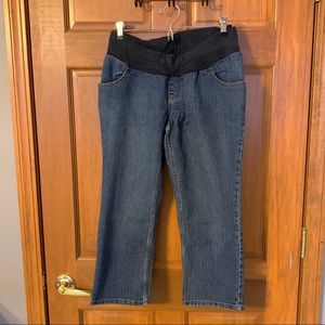 Maternity denim capris